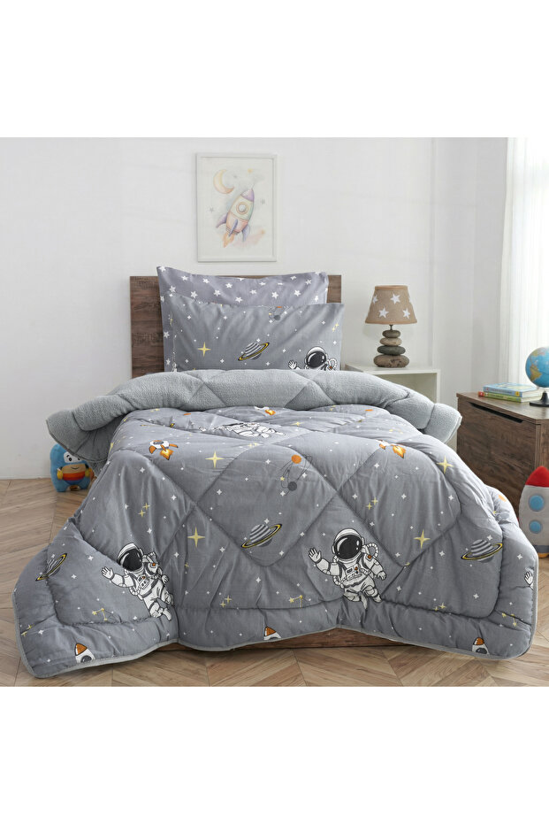 Single Double-Sided Astronaut Patterned Wellsoft Quilt 155X215 + 1 Pillowcase