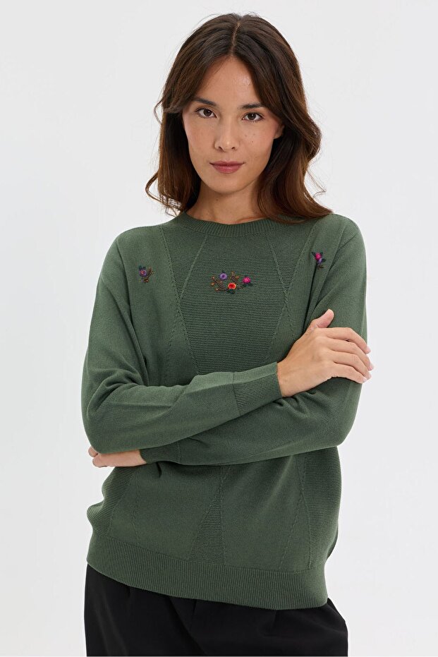 Women's Crew Neck Diamond Pattern Floral Embroidered Knitwear Sweater A.Green