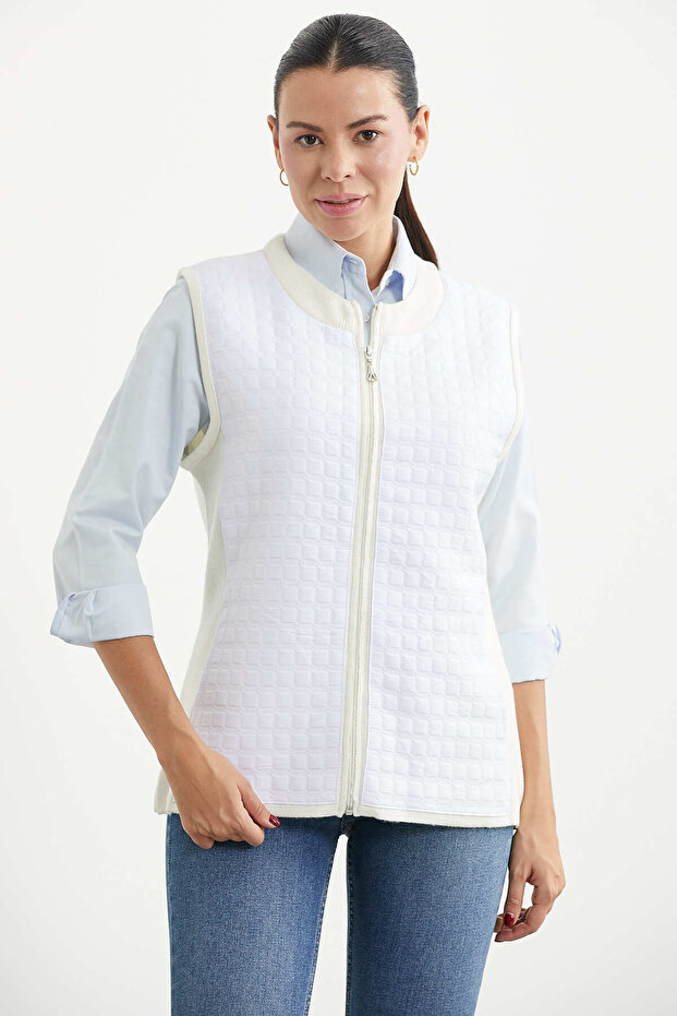 Quilted Detailed Zippered Knitwear Vest - Bone