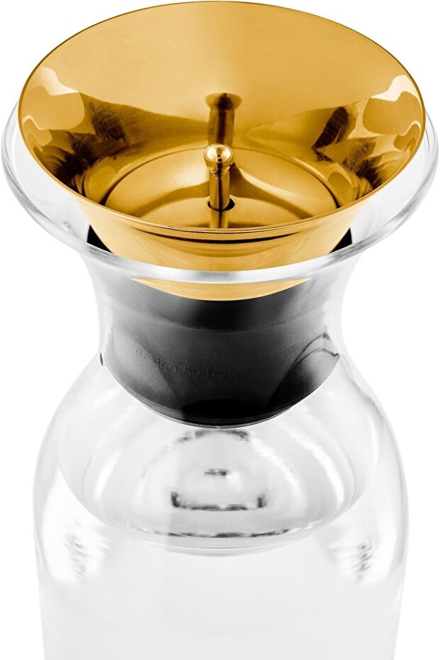 Eva Solo Flip-Top Lid – Brass Finish, Durable Replacement Lid for Eva Solo Fridge Carafes, Stylish Scandinavian Design, Easy-Pour, Dishwasher Safe Accessory