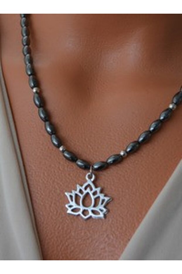 Necklace - Silver Color -
