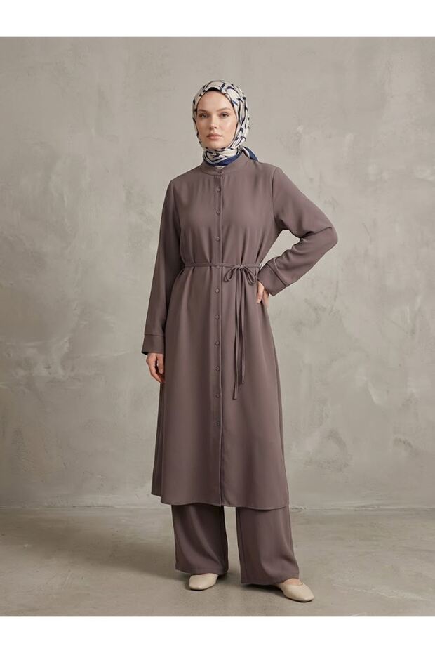 Fake Cuff Judge Collar Suit - Light Brown