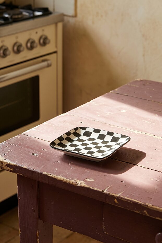 Luise Porcelain Plate - 15 cm