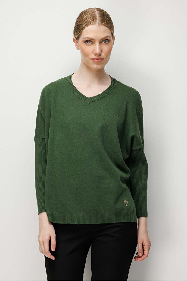 Women's V-Neck Low-Sleeve Slit Wool Sweater K.Yosun