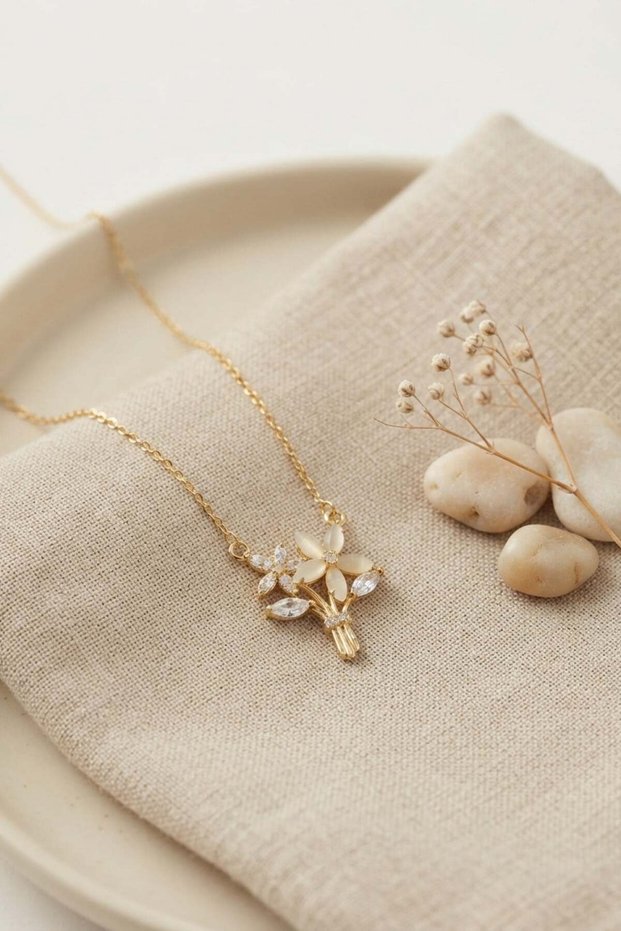 Brass Gold Color Zircon Stone Flower Model Women's Necklace