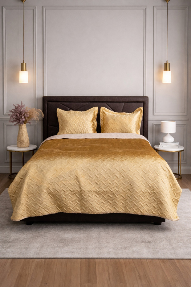 Queen Double Velvet Bedspread Set | 240X260 cm | Elegant Texture, Stylish and Timeless Design