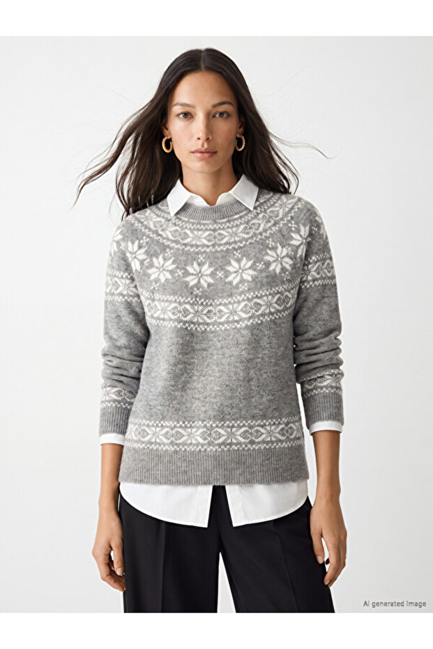 Patterned women's knit sweater