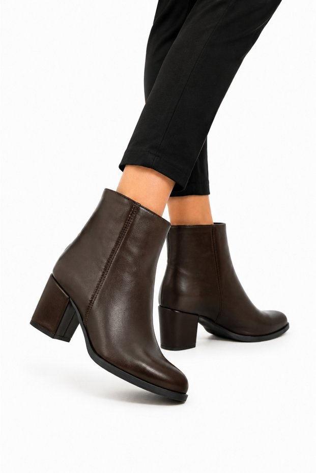 Zippered Thick Heeled Pointed Toe Women's Boots Brown