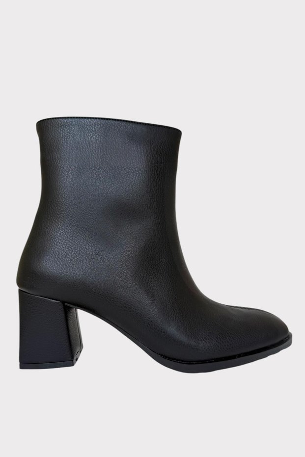 Thick Heeled Zippered Women's Boots Black