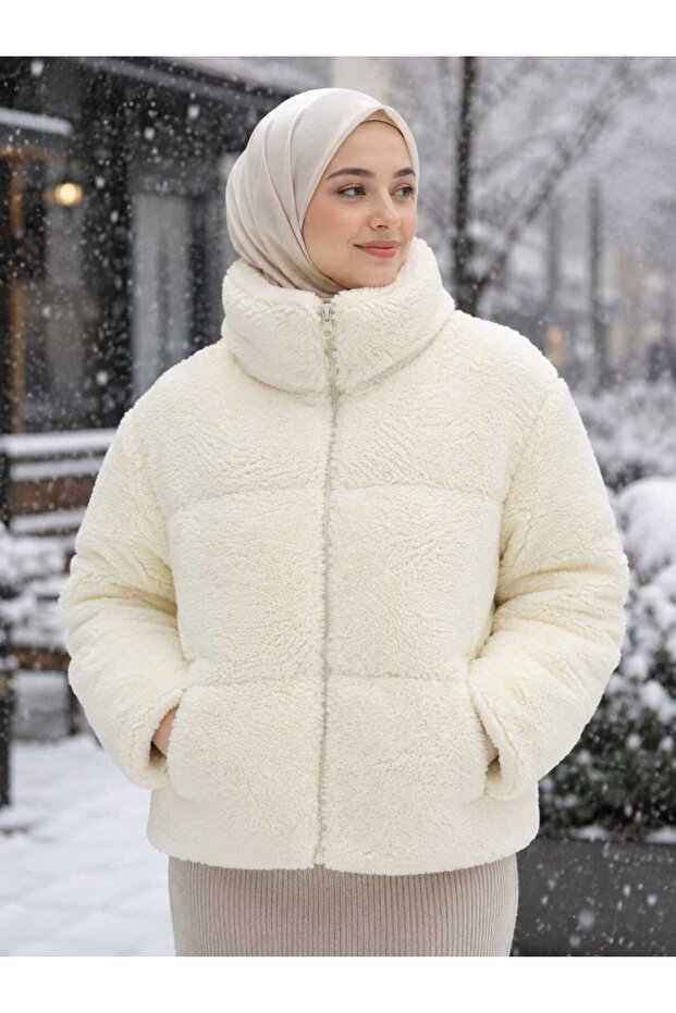 Women's Lined Stand Collar Windproof Plush Coat