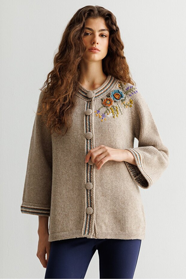 Women's Stand Collar Embroidered Shoulder Short Wool Coat Dark Beige