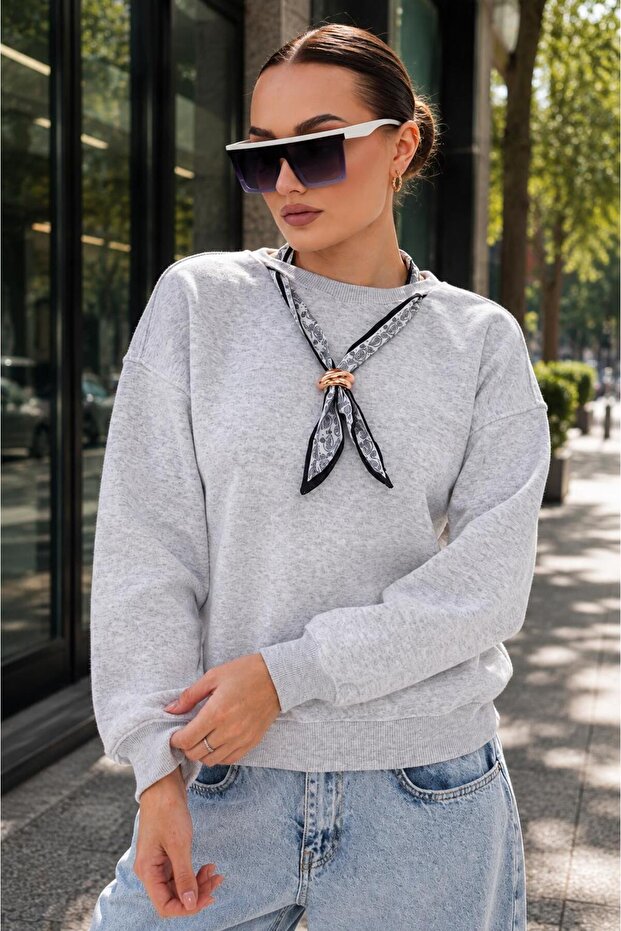 Women's Oversize Sweatshirt with Scarf Detail 265128 -
