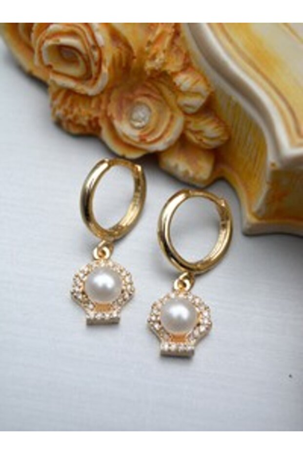 Shell Earrings - Gold Color -