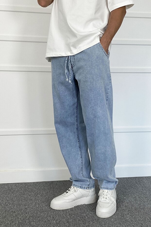 Baggy Fit Jeans with Elastic Waist and Laces