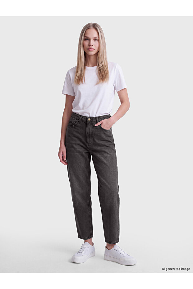 Barrel Fit Women's Jean Pants for Style Seekers from Uzg Store