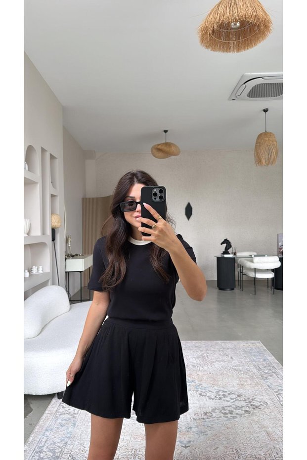 Black Linen Basic Shorts