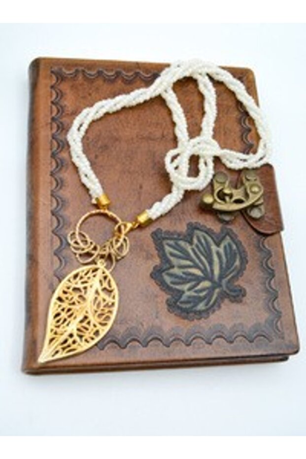 Leaf Necklace - White -