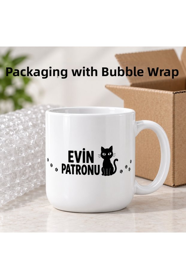 The Boss of the House Written on Porcelain Mug with Cat Pattern 300 ml – Gift for Cat Lovers, Black Cat and Paw Print Coffee Tea Cup