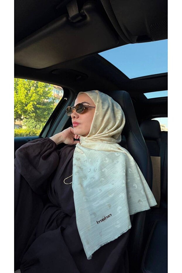 B.Cacharel Logo Silk Cotton Jacquard Etol Shawl Cream