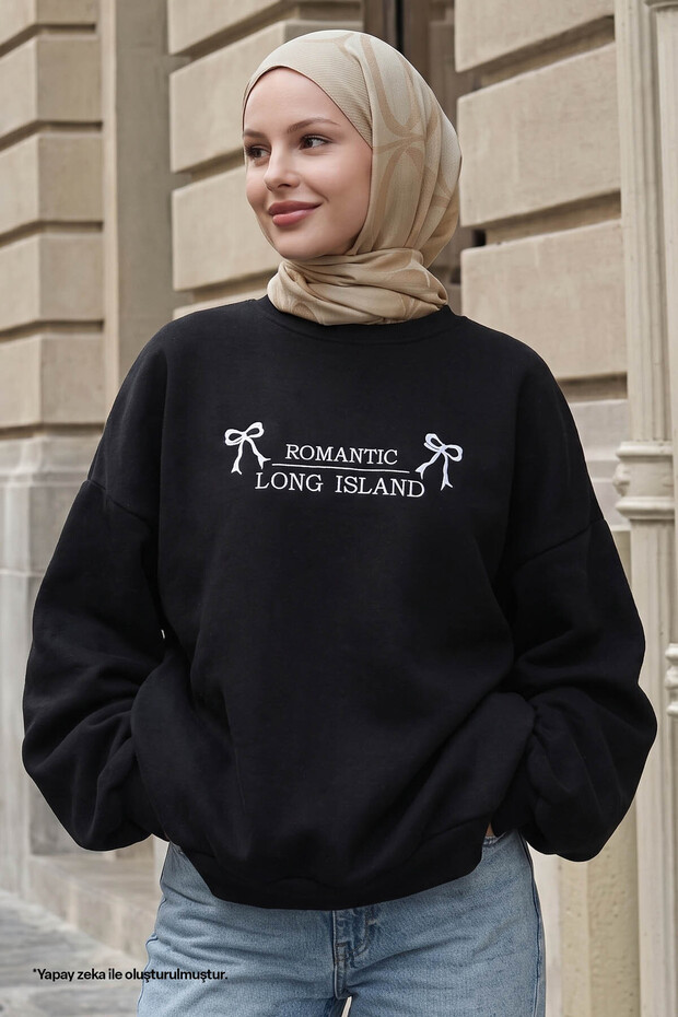 Bow Lettering Black Sweat
