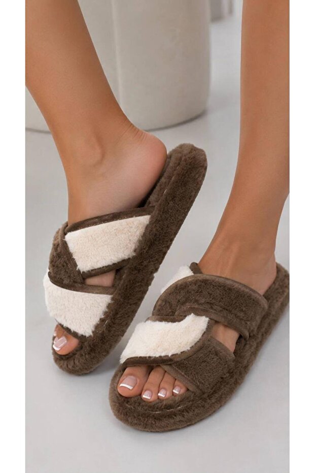 İtaki̇ Cross Plush Home Slippers