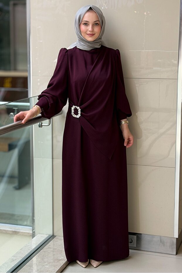 Evening Dress with Stone Buckle Accessories