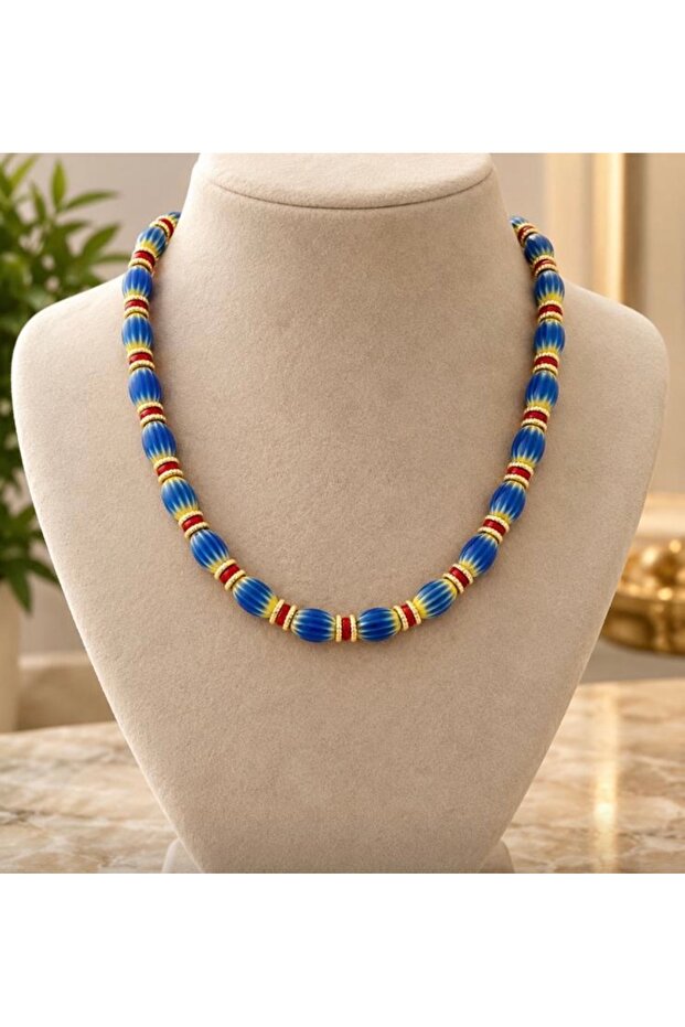Glass bead necklace