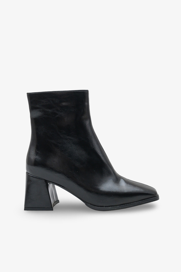 Lenas Women's Square Toe Heeled Boots - Black Wrinkled