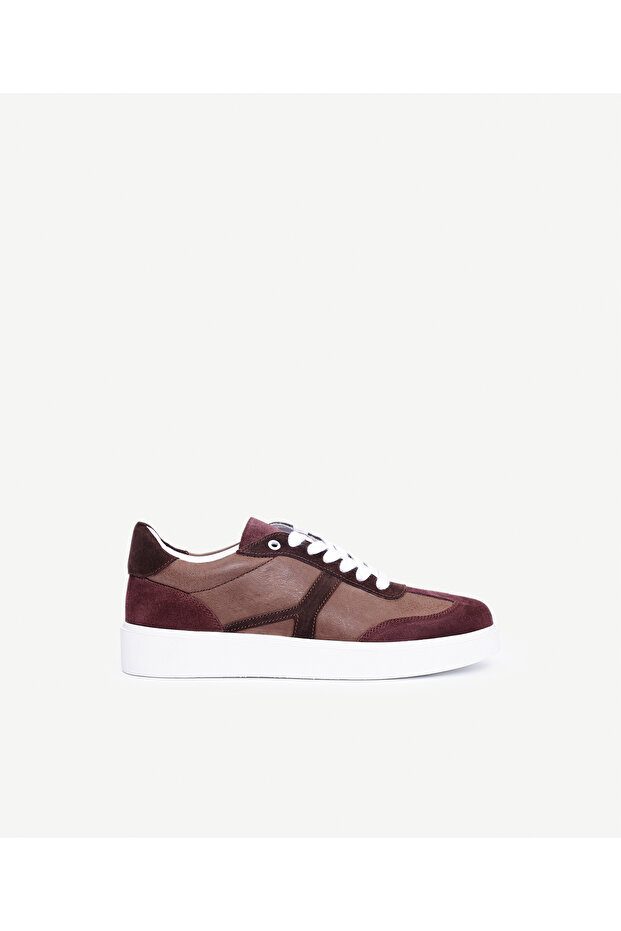 Pool Sole Sports Shoes