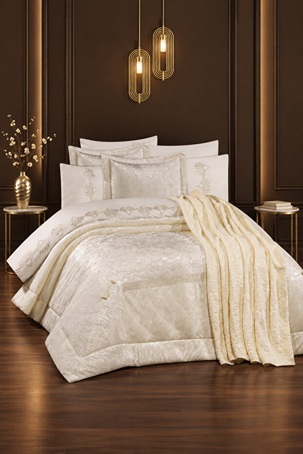 Hoem Imperial 10-Piece Embroidered Bedding Set with Blanket Velvet Dowery Set