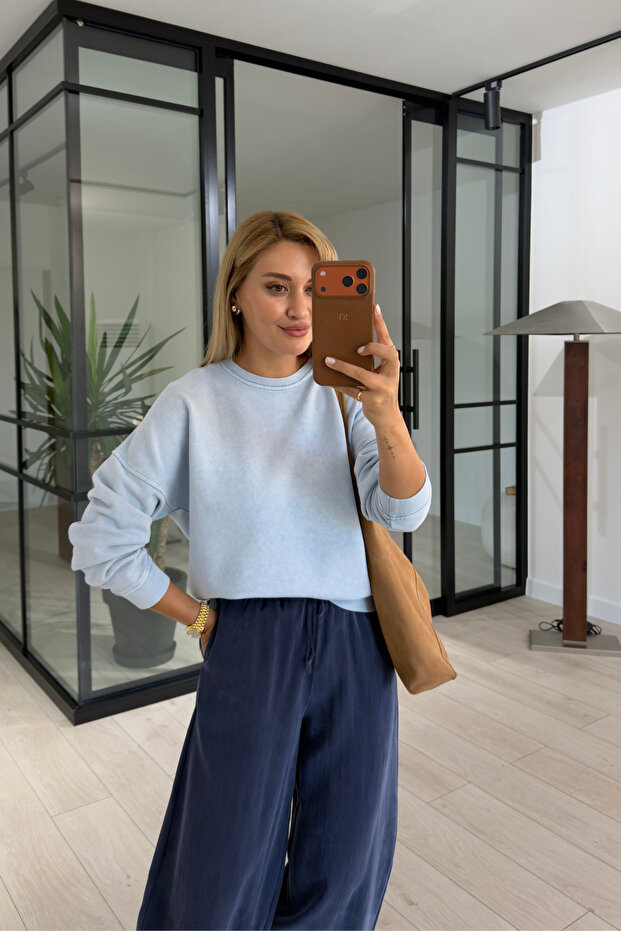 Premium Series Blue Washable Basic Sweatshirt