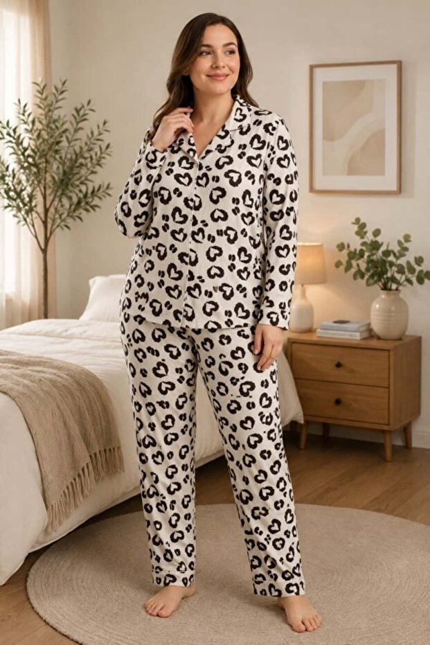 Plus Size Suede Women's Pajama Set Ecru Black Heart Patterned