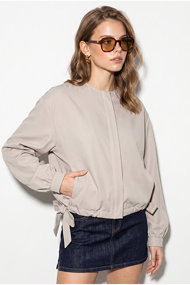 Women's Gray Crew Neck Buttoned Side Tie Detailed Lined Short Trench Coat 2818 60286459
