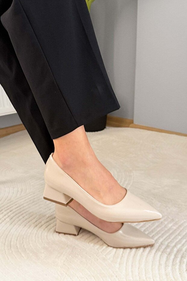 Women's Mora Beige 3.5 cm Thick Heeled Shoes