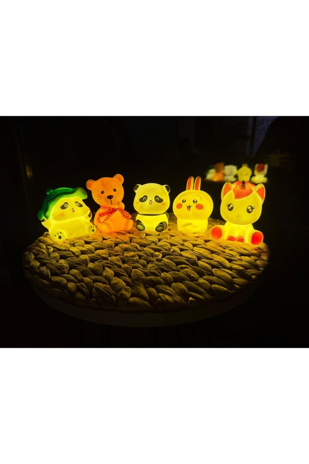 Mini Figürlü 12’li Masa Lambası