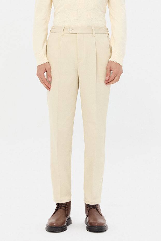 Relaxed Fit Ecru Jogger Pants