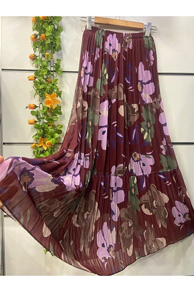 Patterned chiffon skirt lined