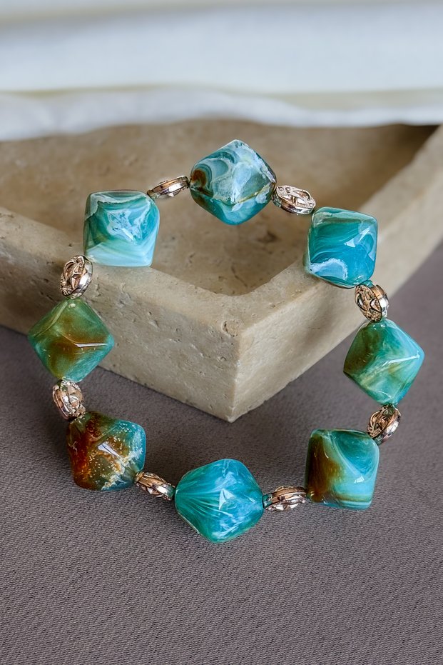Prism Cube Cut Agate Natural Stone Bracelet