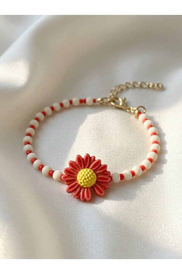 Howlite and Ceramic Daisy Charm Bracelet