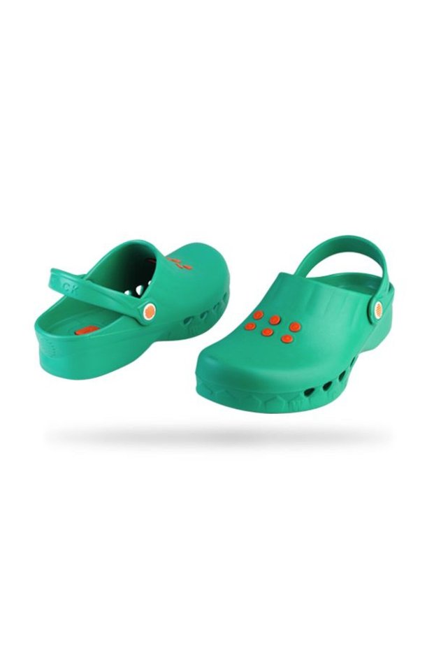 NUBE medical clogs