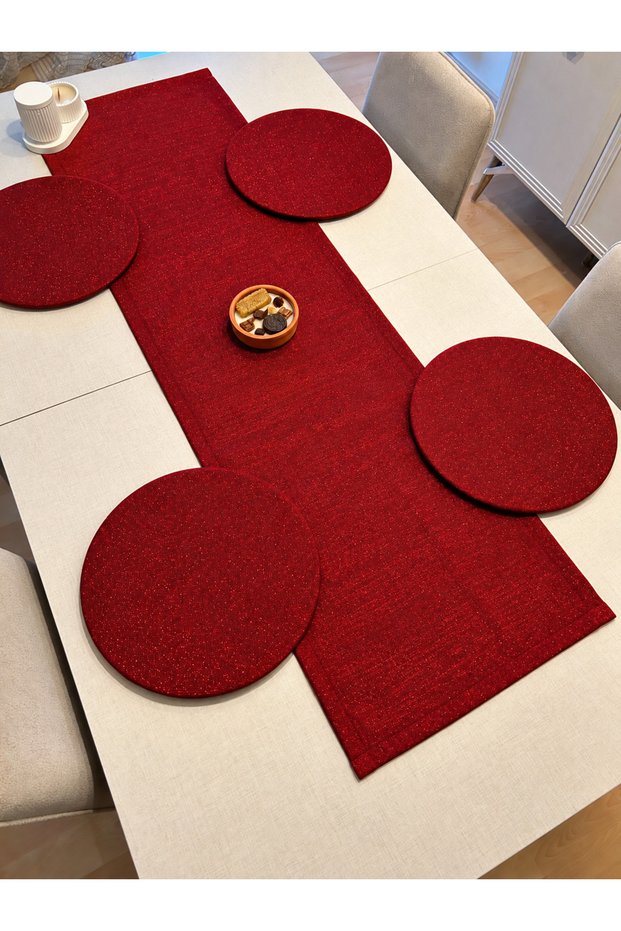 Glittery 6-Piece Round Plate and Runner Set – Wooden Base – Color Options Available – 7 Pieces