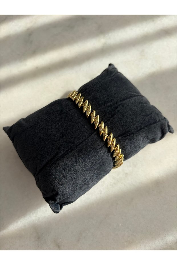 Vip Horizontal Asymmetric Bracelet Gold