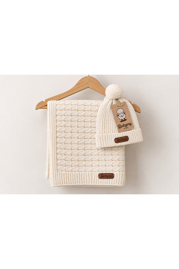 Babymy Knitted Blanket & Pompom Beanie