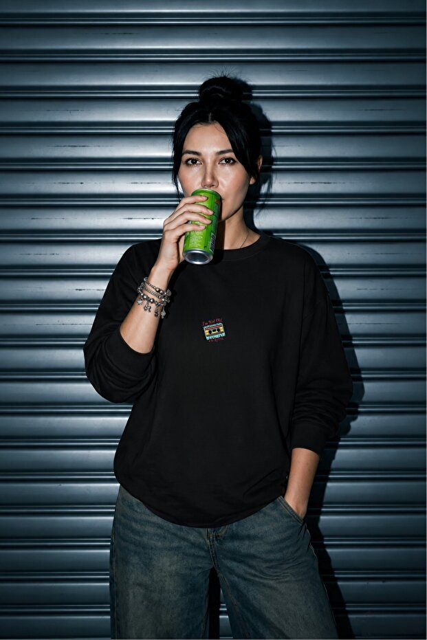 Women's Oversize Sweatshirt Retro Cassette Printed Black – Crew Neck, 3 Thread Raster Fleece