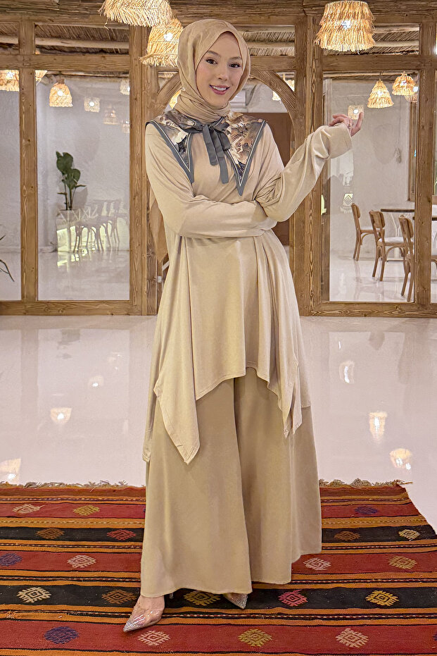 Chella Slit Detail Long Basic Tunic