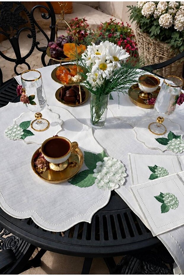 Ortanca Series 8-Person 25-Piece Presentation Set