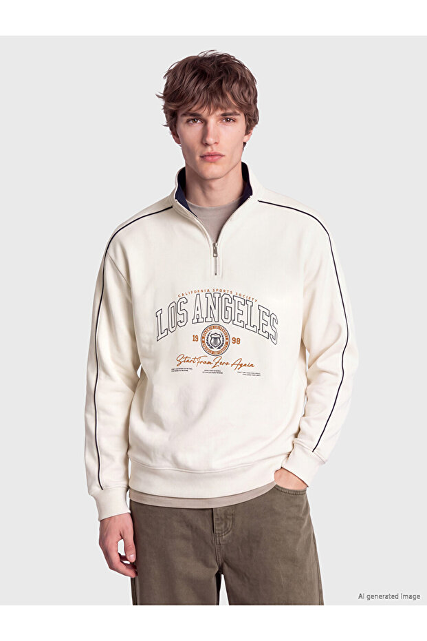 Uzg Store's Men's Sweatshirt with High Collar and Printed Design for Style Enthusiasts