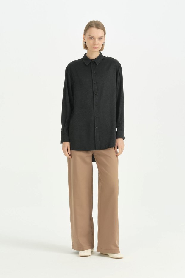 Vintage Shirt with Pili Detail - Black