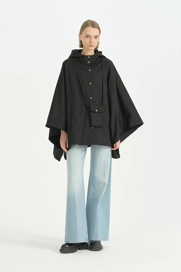 Bag Detailed Cloak Trench Coat - Black