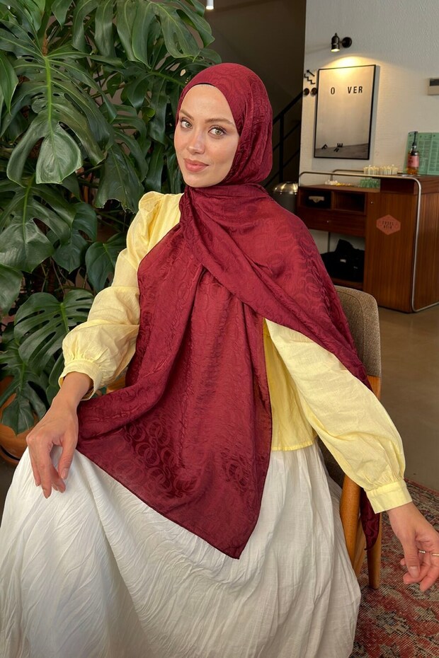 Qq Pattern Ayrobin Floral Jacquard Shawl Burgundy